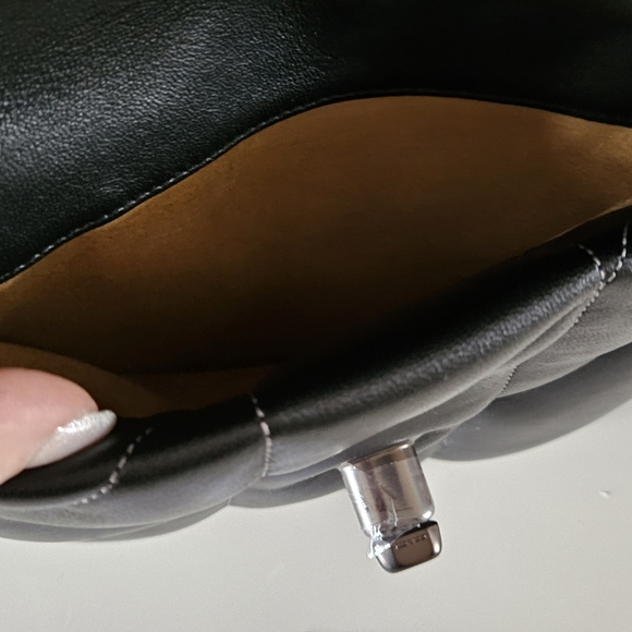 Coach Pillow Madison medium - Picture 7 of 13